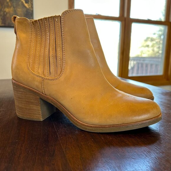 Sofft Shoes - Sofft Tan Leather Chelsea Ankle Boots Block Heel Comfort Pull Tab Size 11